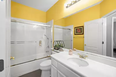 25085 Silverthorne Pl., Hayward, CA 94544 - Photo 16