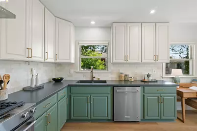 1498 Sonoma Ave, Albany, CA 94706 - Photo 10