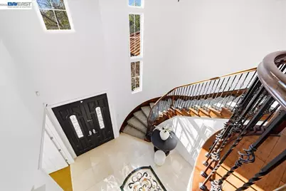 5653 Signal Hill Dr, Dublin, CA 94568 - Photo 6