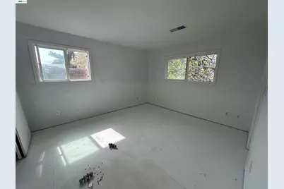 717 Whispering Bay Ln, Suisun City, CA 94585 - Photo 2