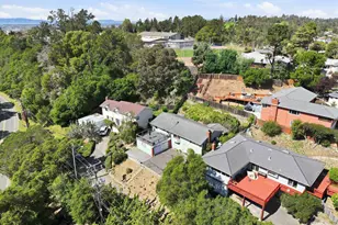 10000 Sigourney Ave, Oakland, CA 94605 - Photo 30