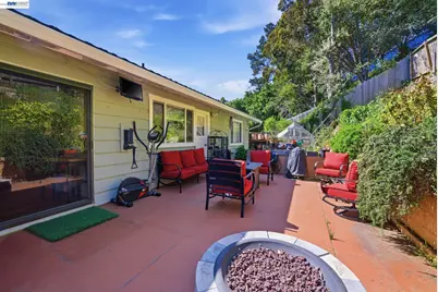 10000 Sigourney Ave, Oakland, CA 94605 - Photo 26