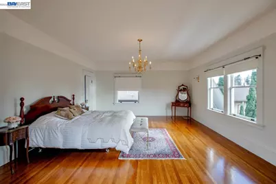 2056 Santa Clara Ave, Alameda, CA 94501 - Photo 26