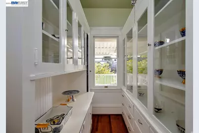 2056 Santa Clara Ave, Alameda, CA 94501 - Photo 16