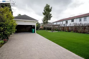 2056 Santa Clara Ave, Alameda, CA 94501 - Photo 38