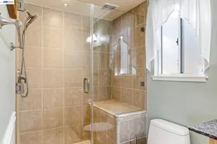 2151 Deerwood Dr, Martinez, CA 94553 - Photo 22