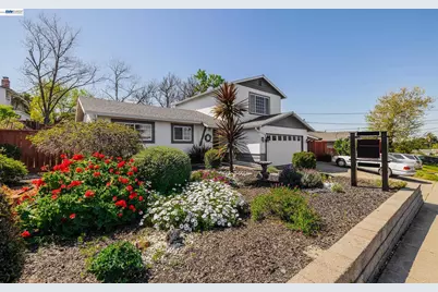 2279 Saint George Dr, Concord, CA 94520 - Photo 2