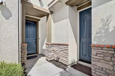 1787 Branson Court, Lathrop, CA 95330 - Photo 6