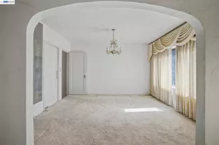 2972 El Monte Ave, Oakland, CA 94605 - Photo 8