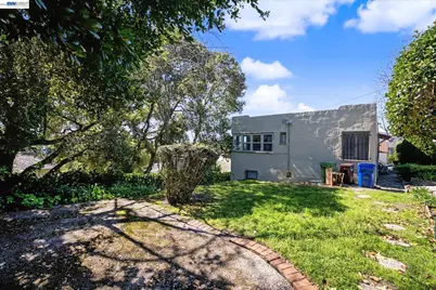 2972 El Monte Ave, Oakland, CA 94605 - Photo 38