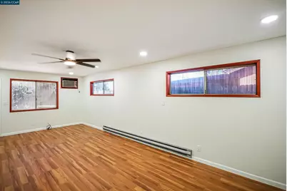 6860 Cunningham Way, Sacramento, CA 95828 - Photo 22