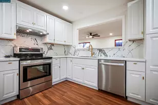 6860 Cunningham Way, Sacramento, CA 95828 - Photo 36