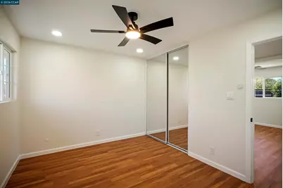 6860 Cunningham Way, Sacramento, CA 95828 - Photo 16