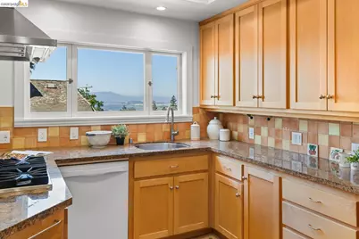 758 Spruce St, Berkeley, CA 94707 - Photo 20