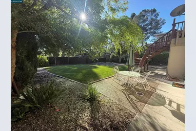 940 East St, Lafayette, CA 94549 - Photo 2