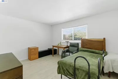 2222 Carmel Ct, Pittsburg, CA 94565 - Photo 18