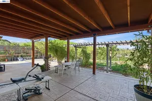 2222 Carmel Ct, Pittsburg, CA 94565 - Photo 32