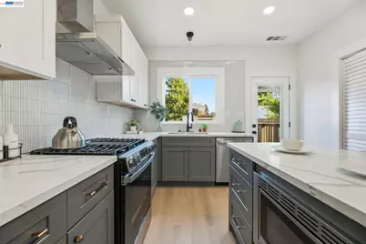 1834 8th St, Alameda, CA 94501 - Photo 6
