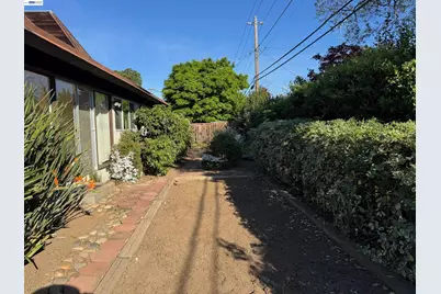 1233 Belknap Ct, Cupertino, CA 95014 - Photo 20