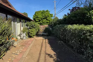 1233 Belknap Ct, Cupertino, CA 95014 - Photo 20