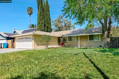 172 Arrowhead Dr, Vacaville, CA 95687 - Photo 1