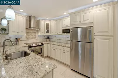 1136 Rockledge Ln #6, Walnut Creek, CA 94595 - Photo 10