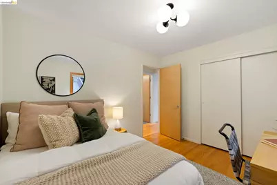 6476 Valley View Rd., Oakland, CA 94611 - Photo 24