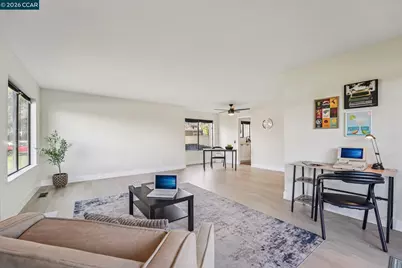 2 Lakeview Ct, Novato, CA 94947 - Photo 8