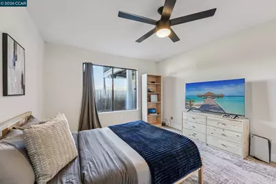 2 Lakeview Ct, Novato, CA 94947 - Photo 22