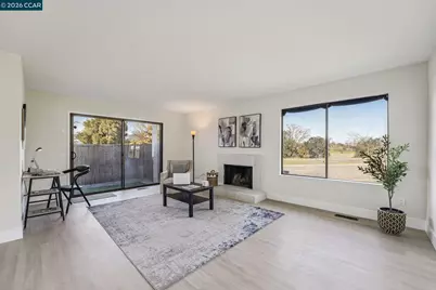 2 Lakeview Ct, Novato, CA 94947 - Photo 2