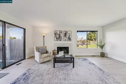 2 Lakeview Ct, Novato, CA 94947 - Photo 2