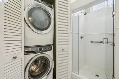 2070 Bush St, San Francisco, CA 94115 - Photo 36