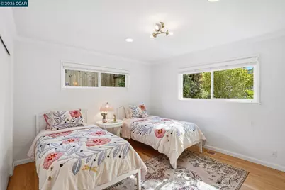 27 Whitehall Dr, Orinda, CA 94563 - Photo 20