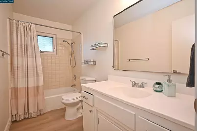 1156 Carey Dr, Concord, CA 94520 - Photo 16