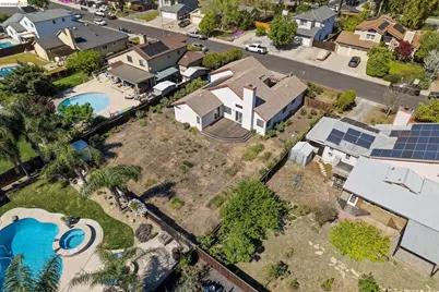 409 Hazelnut Dr, Oakley, CA 94561 - Photo 40