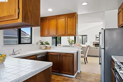 409 Hazelnut Dr, Oakley, CA 94561 - Photo 18