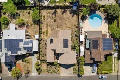 409 Hazelnut Dr, Oakley, CA 94561 - Photo 42