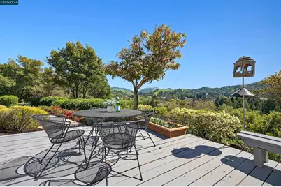 157 Fernwood Dr, Moraga, CA 94556 - Photo 36