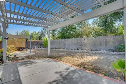 2921 Honeysuckle Cir, Antioch, CA 94531 - Photo 44