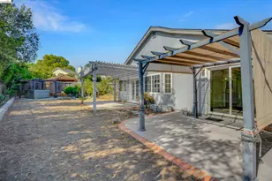 2921 Honeysuckle Cir, Antioch, CA 94531 - Photo 40