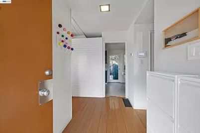 4985 Hedge Ln, Oakland, CA 94602 - Photo 6