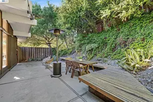 4985 Hedge Ln, Oakland, CA 94602 - Photo 28