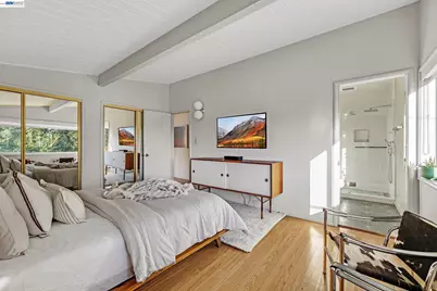 4985 Hedge Ln, Oakland, CA 94602 - Photo 20