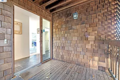 5982 Ascot Dr, Oakland, CA 94611 - Photo 16