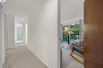 5982 Ascot Dr, Oakland, CA 94611 - Photo 20