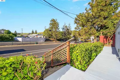 387 Tennyson Rd, Hayward, CA 94544 - Photo 12