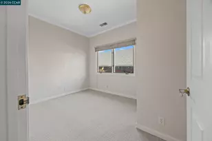 5910 Chabot Rd, Oakland, CA 94618 - Photo 14