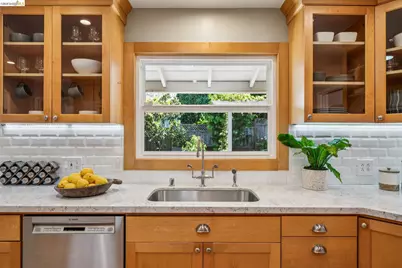 5830 Sutter Ave, Richmond, CA 94804 - Photo 18