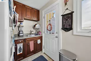 600 Silliman St, San Francisco, CA 94134 - Photo 22