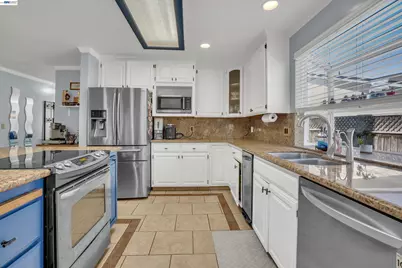 31262 San Andreas Dr, Union City, CA 94587 - Photo 24